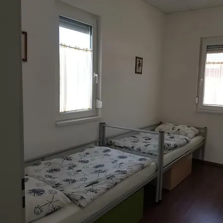 Szatmarhaz Apartment Szombathely Exterior photo